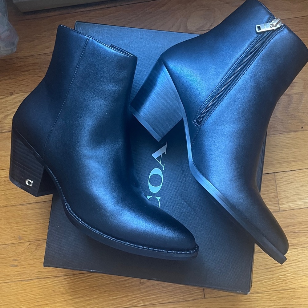 Coach Pacey Leather Bootie - Picture 3 of 11
